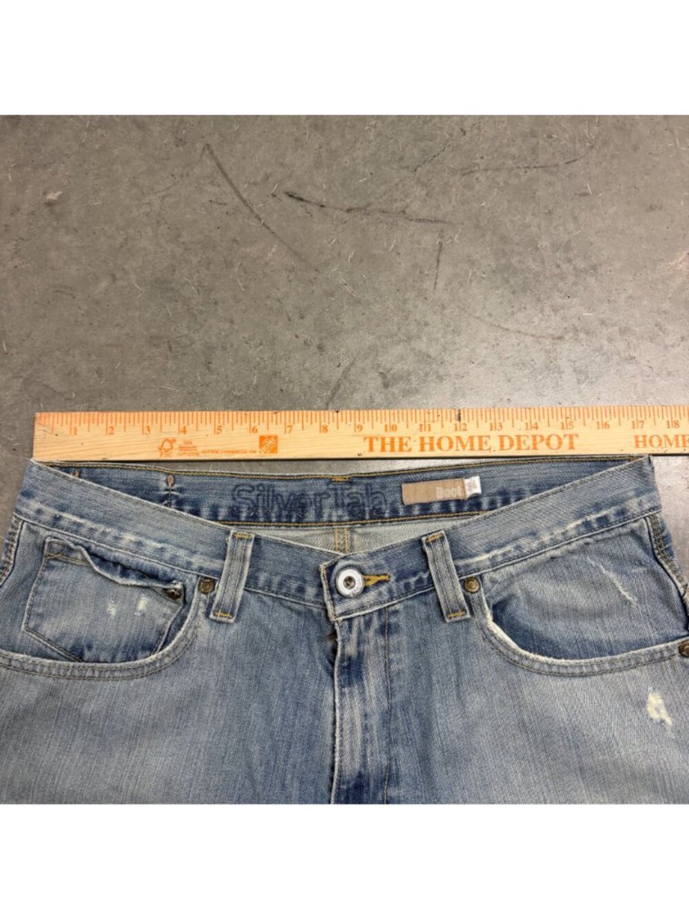 Levis 2000s Silvertab Bootcut Jeans - Picture 7 of 8